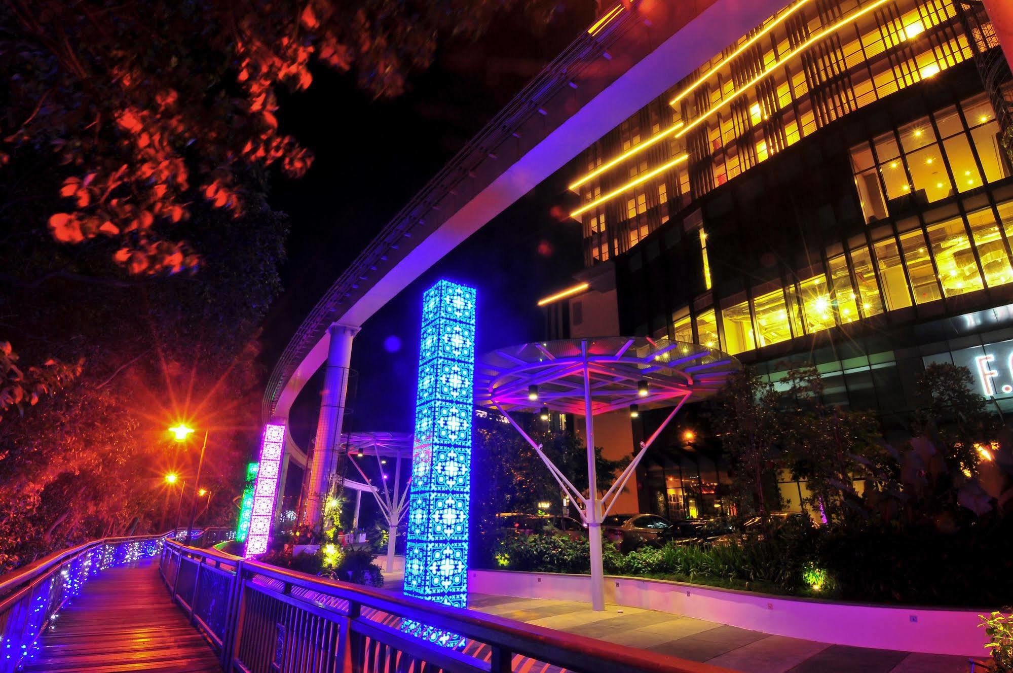 The Shore Hotel & Residences Malacca Екстериор снимка